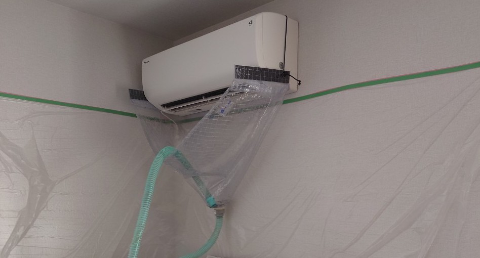 お掃除機能付きエアコンクリーニング(DAIKIN:F22STCXS)＋浴室クリーニング＋鏡の水垢除去